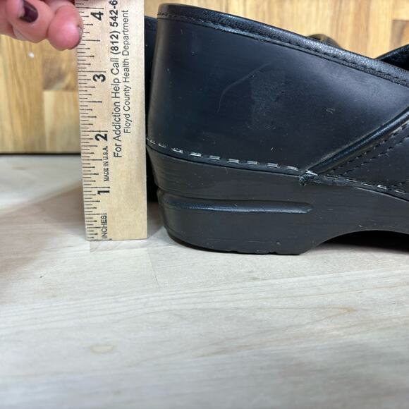 Dansko Black Matte Leather Professional Clog 40 - Picture 8 of 10